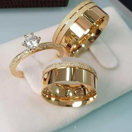 Combo Alianca Banhada Ouro 24K Anatômica LUXO NOVA 10 Anos De Garantia 8Mm Solitário  Cravejado - Aparador