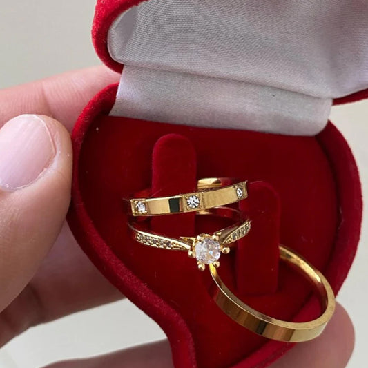 Combo De Aliancas Nova 3 Pedras Banhada A Ouro 18K Com 3Mm Solitario Cravejado