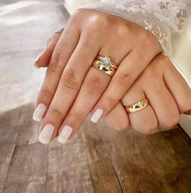 Combo Alianca Casamento Ouro 10K 6Mm 10 Gramas Par M4 Solitario Liso