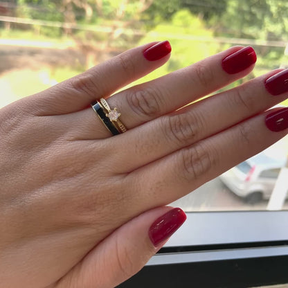 Combo Aliança Tungstênio e Friso Preto solitário cravejado Banhada a Ouro 4mm ( 2 anos de garantia)
